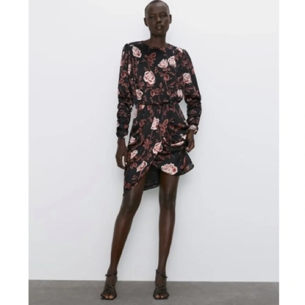 Zara Ruched Long Sleeve Rose Print Mini Asymmetrical Dress NWOT - Picture 1 of 13